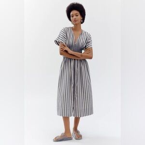 black midi dress sparkle Elegant Black Ruched Midi Dress with Gold Metal Trim & Fully Lined Sol –  Canary Houze
